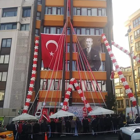 Ilksan Taksim